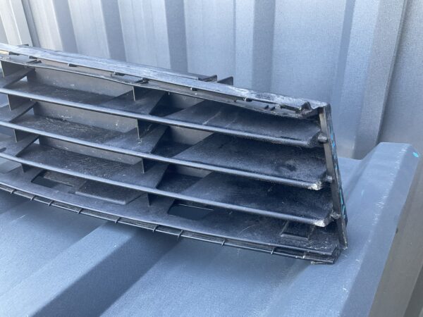 BUMPER Grill Renault Clio III Voorbumper 1859957S19 Rooster RE-21172