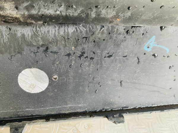Bumper Volkswagen Golf 8 2019-2024 5F0807221 Voorbumper 1-C7-13304R