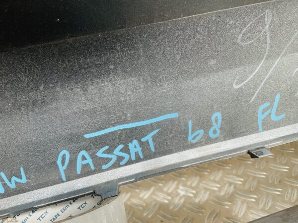 Bumper Volkswagen Passat B8 Facelift 4xpdc 2018-2021 3G0807221 Voorbumper 1-B8-13317R