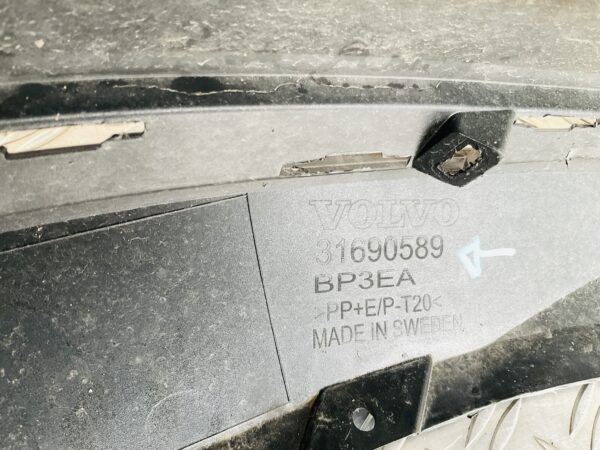 Bumper Volvo S60 V60 2018-2022 31690589 Voorbumper 1-E3-13386R