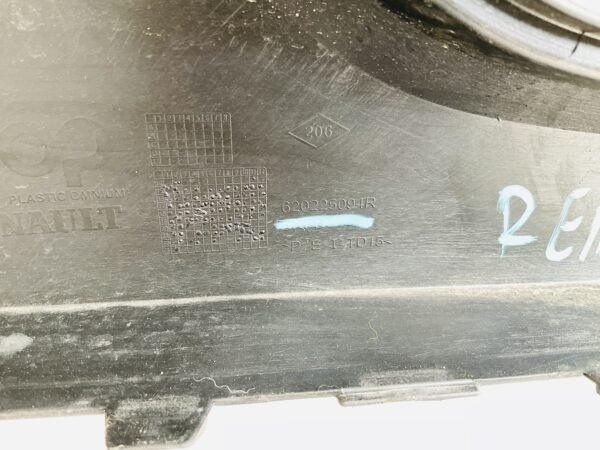 Bumper Renault Megane 4 2016-2021 620225094R Voorbumper 2-F4-13396R