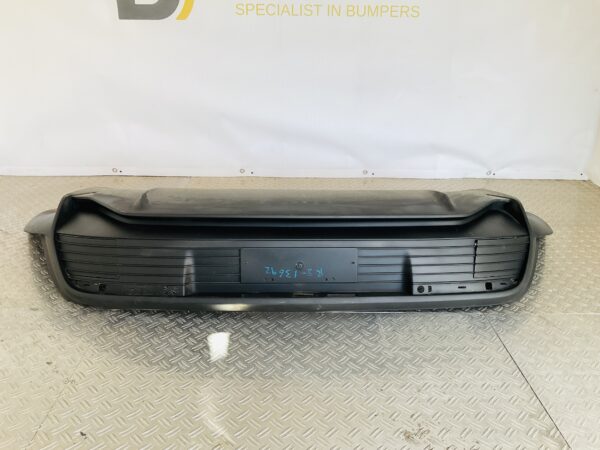 Bumper Porsche Taycan 9J1 pdc 9J18079831 Achterbumper 1-R8-13692R