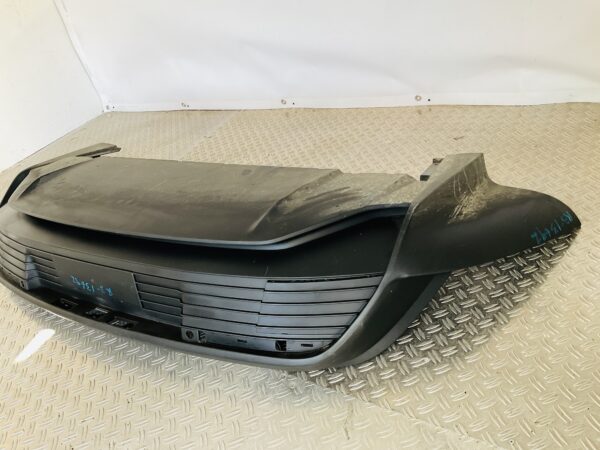 Bumper Porsche Taycan 9J1 pdc 9J18079831 Achterbumper 1-R8-13692R