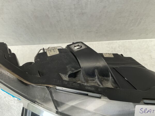 KOPLAMP SEAT IBIZA 6J HALOGEEN 6J1941006 RECHTS SE-5551