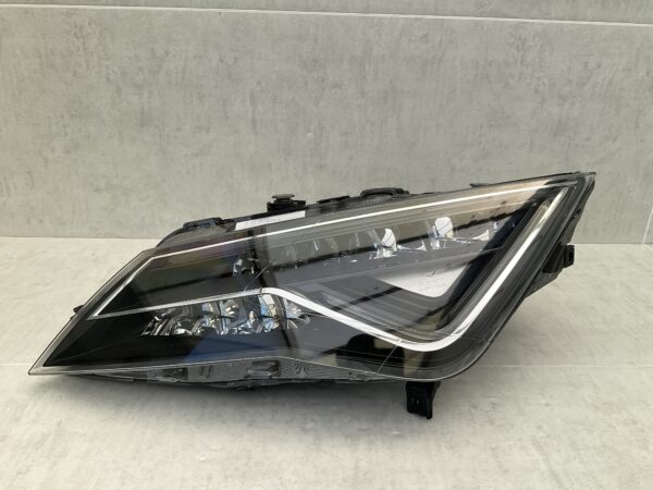 KOPLAMP SEAT LEON 5F FACELIFT 17-21 LED 5F1941007L LINKS SE-5393