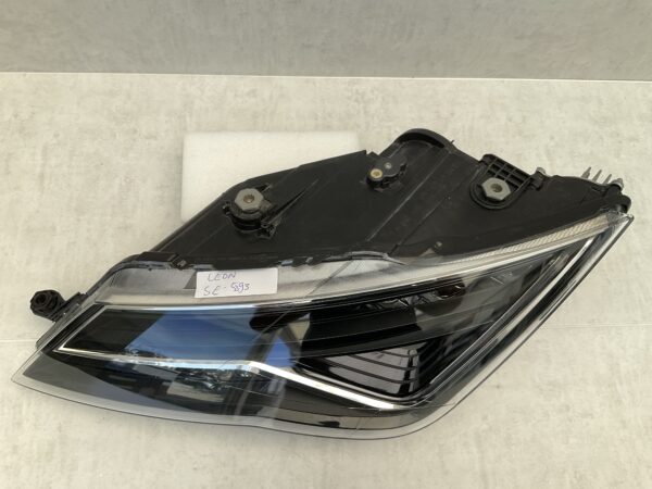 KOPLAMP SEAT LEON 5F FACELIFT 17-21 LED 5F1941007L LINKS SE-5393