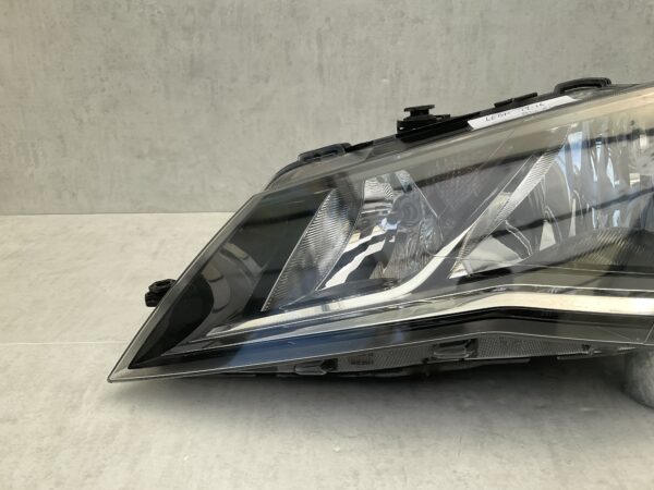 KOPLAMP SEAT LEON 5F HALOGEEN 12-16 5F1941005A LINKS SE-8484