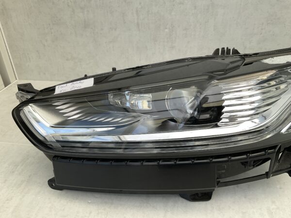 KOPLAMP FORD MONDEO DYNAMIC LED ES73-13D155-CG LINKS FO-8140