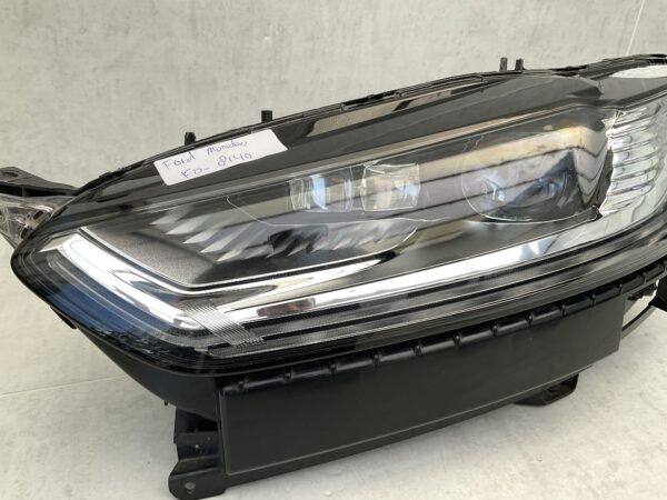 KOPLAMP FORD MONDEO DYNAMIC LED ES73-13D155-CG LINKS FO-8140