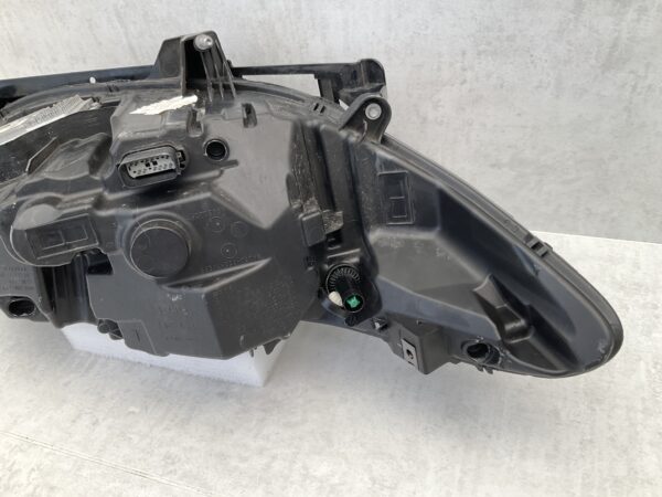 KOPLAMP FORD MONDEO DYNAMIC LED ES73-13D155-CG LINKS FO-8140