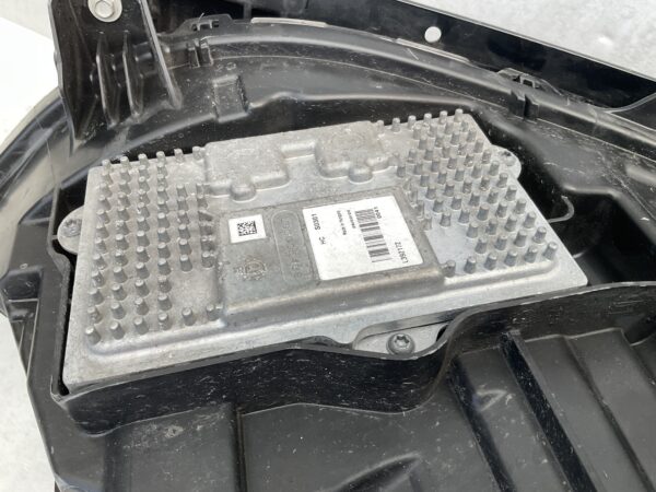 KOPLAMP FORD MONDEO DYNAMIC LED ES73-13D155-CG LINKS FO-8140