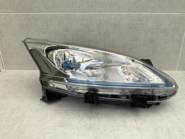 KOPLAMP NISSAN NV200 1EE011334-02 RECHTS NI-4383
