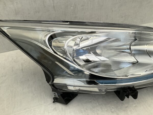 KOPLAMP NISSAN NV200 1EE011334-02 RECHTS NI-4383