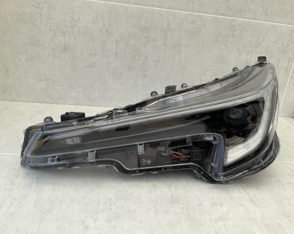 Koplamp Toyota Corolla E21 Rechts Led 8111002X10 TO-4769