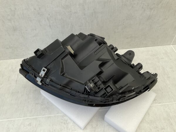 Koplamp Mercedes C Klasse W205 Halogeen Rechts A2059066502 MB-8241