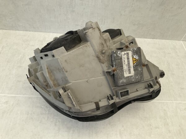 KOPLAMP MERCEDES C KLASSE W203 XENON A2038203761 LINKS MB-5116