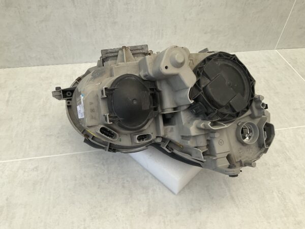 KOPLAMP MERCEDES C KLASSE W203 XENON A2038203761 LINKS MB-5116