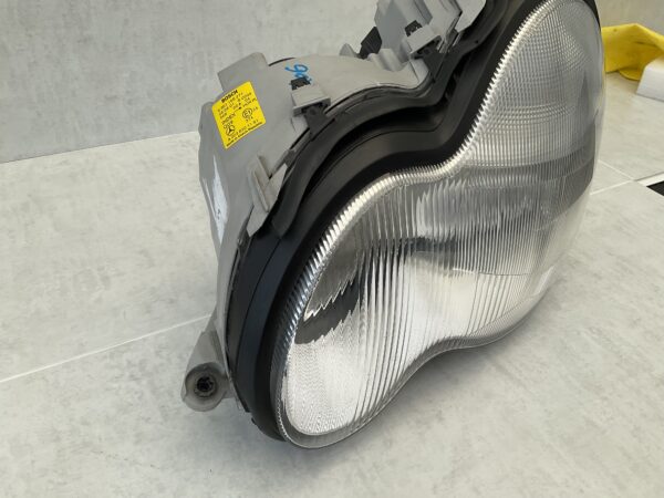 KOPLAMP MERCEDES C KLASSE W203 XENON A2038201161 LINKS MB-5299