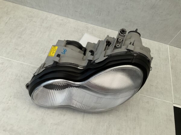 KOPLAMP MERCEDES C KLASSE W203 XENON A2038201161 LINKS MB-5299