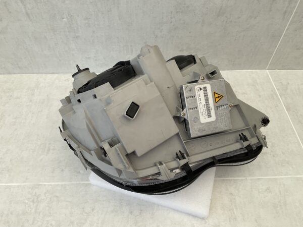 KOPLAMP MERCEDES C KLASSE W203 XENON A2038201161 LINKS MB-5299