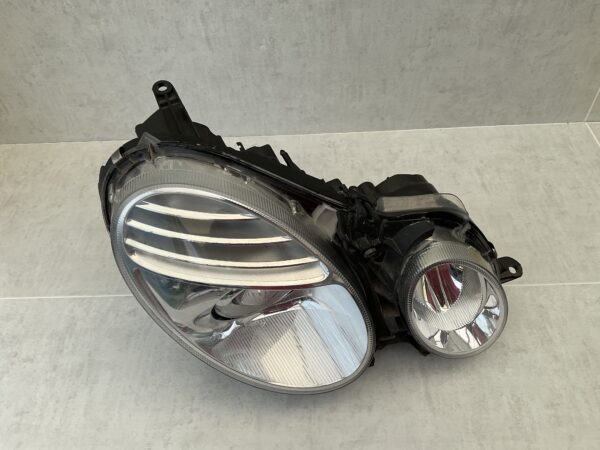 KOPLAMP MERCEDES E KLASSE W211 XENON LINKS MB-5357
