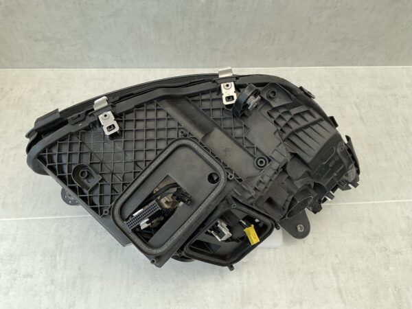 KOPLAMP MERCEDES C KLASSE W205 FACELIFT MULTIBEAM A2059068505KZ LINKS MB-3247