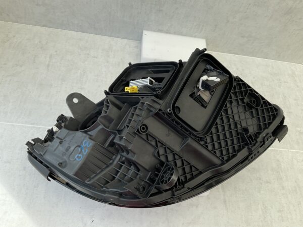 KOPLAMP MERCEDES C KLASSE W205 AMG FACELIFT MULTIBEAM A2059069305KZ LINKS MB-5368