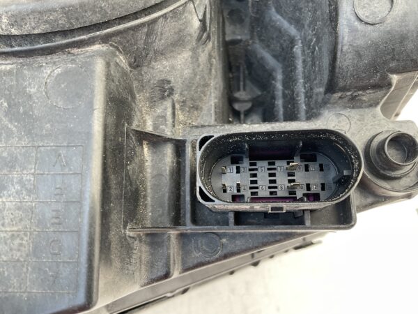 KOPLAMP MERCEDES C KLASSE W205 FACELIFT HIGH LED A2059068005KZ RECHTS MB-4791