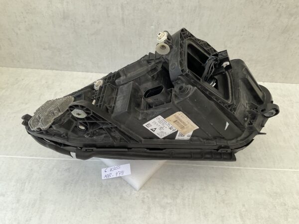 KOPLAMP MERCEDES C KLASSE W205 FACELIFT HIGH LED A2059068005KZ RECHTS MB-4791