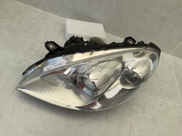 KOPLAMP MERCEDES B KLASSE W169 A1698201761 LINKS MB-8317