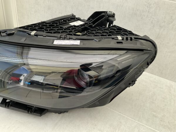 KOPLAMP MERCEDES EQS W295 DIGITAL LIGHT A2959062301 LINKS MB-5177
