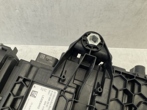KOPLAMP MERCEDES EQS W295 DIGITAL LIGHT A2959062301 LINKS MB-5177