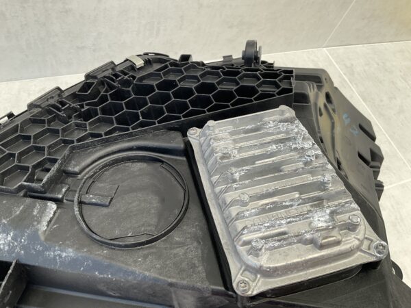 KOPLAMP MERCEDES EQS W295 DIGITAL LIGHT A2959062301 LINKS MB-5177