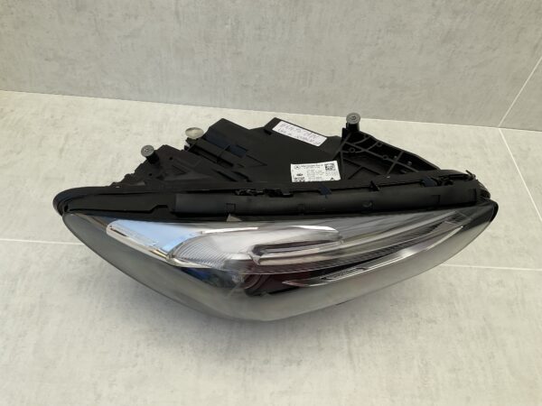 KOPLAMP MERCEDES B KLASSE W247 MULTIBEAM LED A2479061304 RECHTS MB-3647