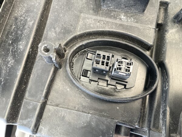 KOPLAMP BMW X5 E70 XENON 7221896 0521134693 RECHTS BM-8310