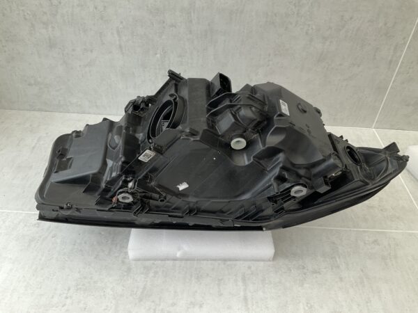 KOPLAMP BMW 5 SERIE G30 G31 LED 7439199-01 LINKS BM-5646