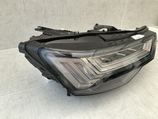 KOPLAMP AUDI A6 C8 MATRIX LED 4K0941036  RECHTS A-8096