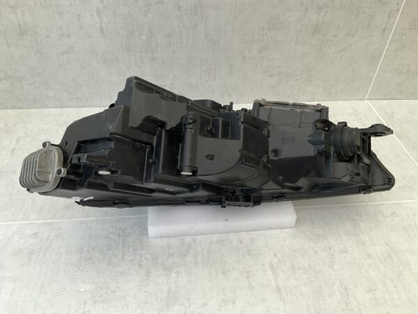 KOPLAMP AUDI A4 B9 FULL LED 8W0941034A RECHTS A-3670