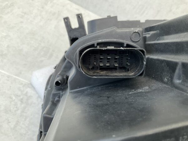 KOPLAMP AUDI A4 B9 FULL LED 8W0941034A RECHTS A-3670