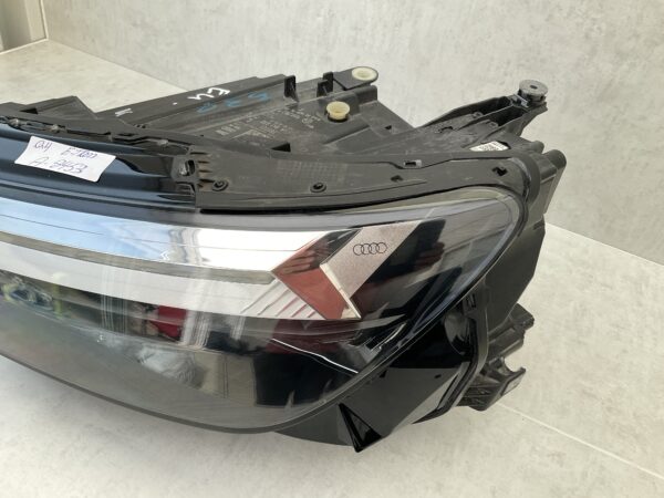 KOPLAMP AUDI Q4 ETRON E-TRON LED 89A941033 LINKS A-8453
