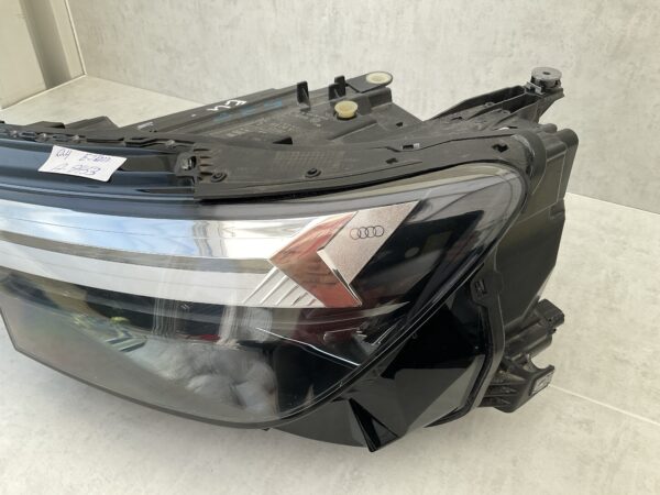 KOPLAMP AUDI Q4 ETRON E-TRON 89A941033 LINKS A-8453