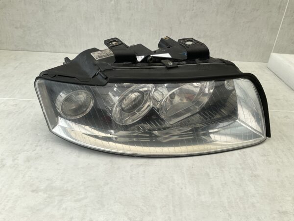 KOPLAMP AUDI A4 B6 8E941004F RECHTS A-5315