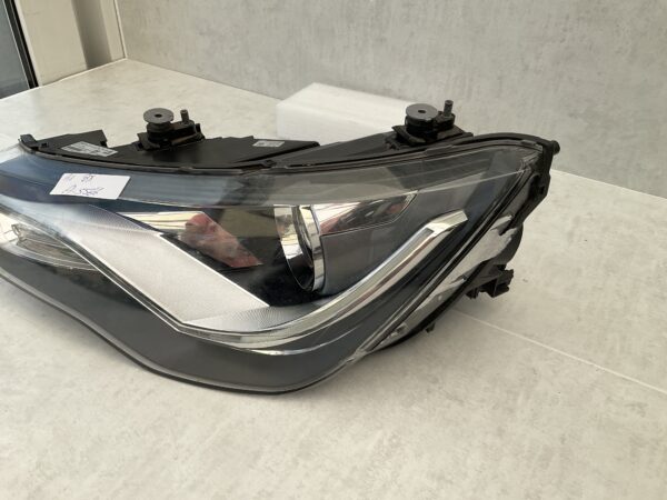 KOPLAMP AUDI A1 8X0 BIXENON LED 8X0941003M LINKS A-5566