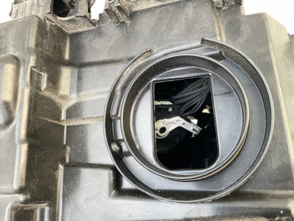KOPLAMP BMW 5 SERIE G30 G31 XENON LED 7439199 -01 LINKS A-8441