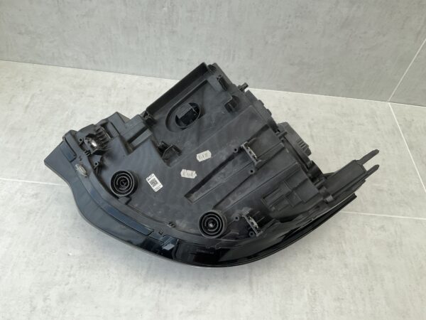 KOPLAMP BMW I3 ADAPTIVE LED 63117472186 02  RECHTS BM-8095