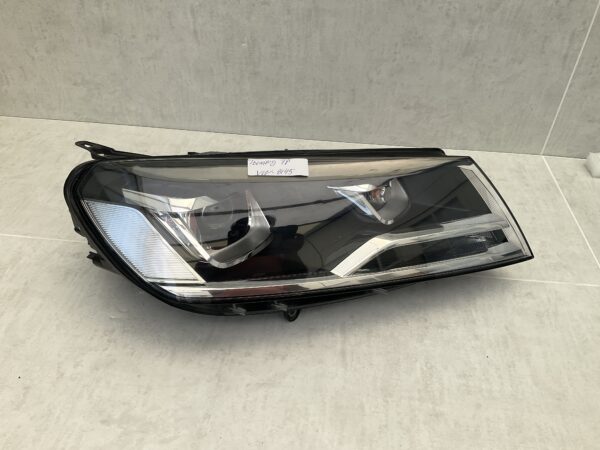 KOPLAMP VOLKSWAGEN TOUAREG 7P XENON 7P1941032 RECHTS VW-8145