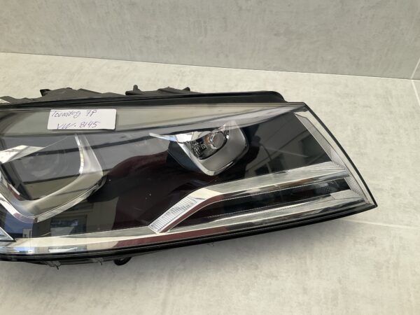 KOPLAMP VOLKSWAGEN TOUAREG 7P XENON 7P1941032 RECHTS VW-8145
