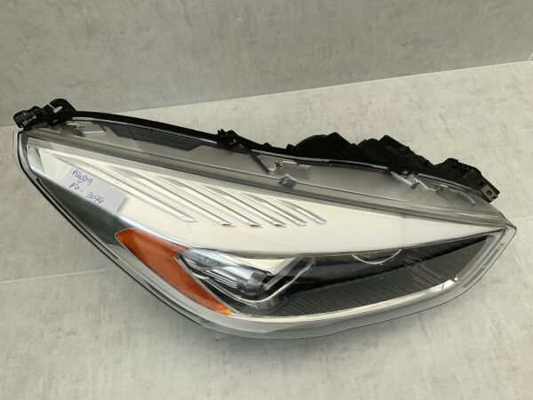 KOPLAMP FORD KUGA FACELIFT XENON GV41-13D15A-AF RECHTS FO-3074
