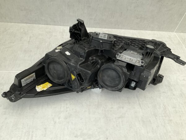 KOPLAMP FORD KUGA FACELIFT XENON GV41-13D15A-AF RECHTS FO-3074