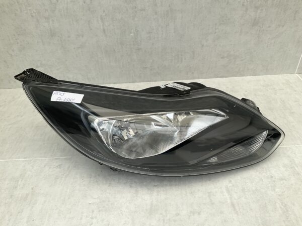 KOPLAMP FORD FOCUS HALOGEEN BM51-13W029-RA RECHTS FO-4881